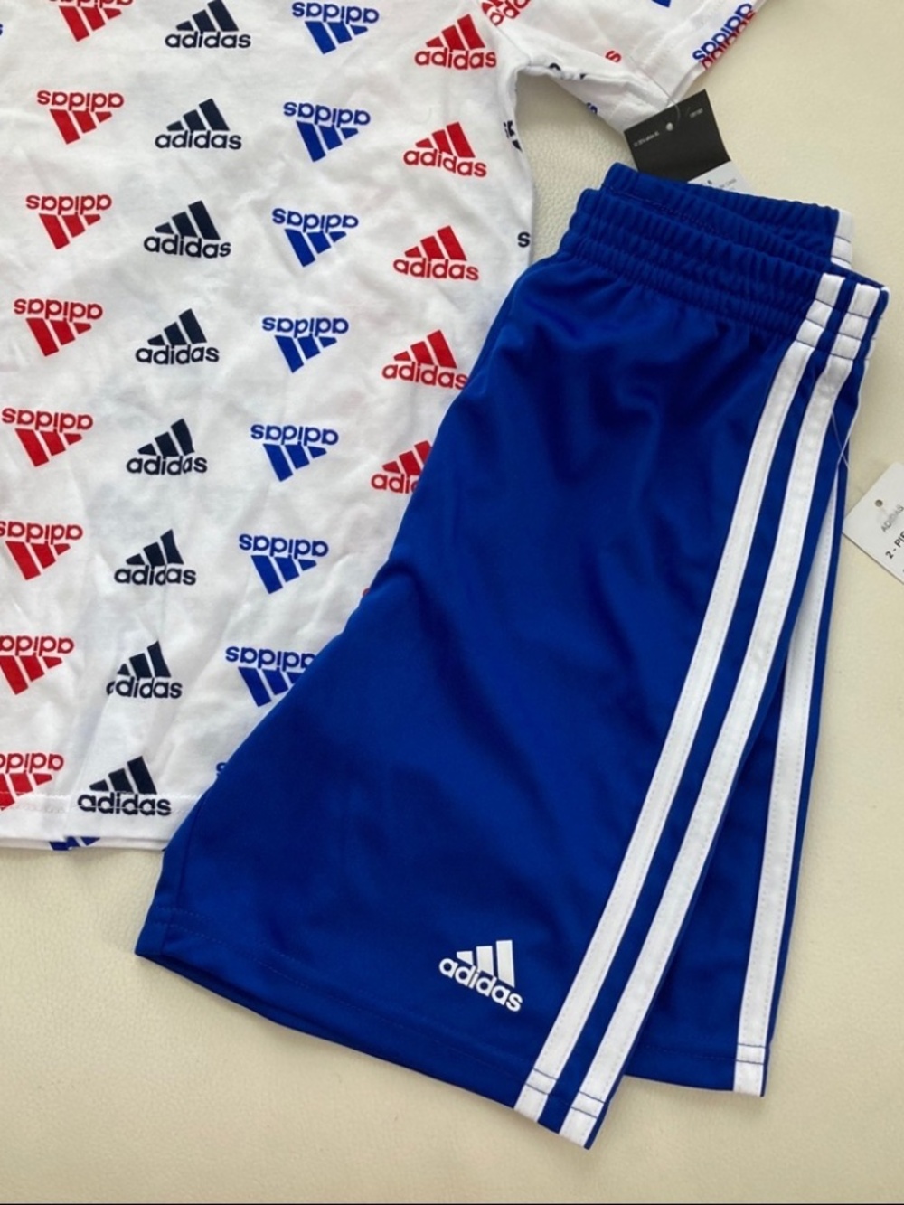 Adidas cute active shorts set 2282 - Picture 3 of 4